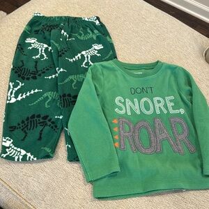 Carters 2T Pajama Set